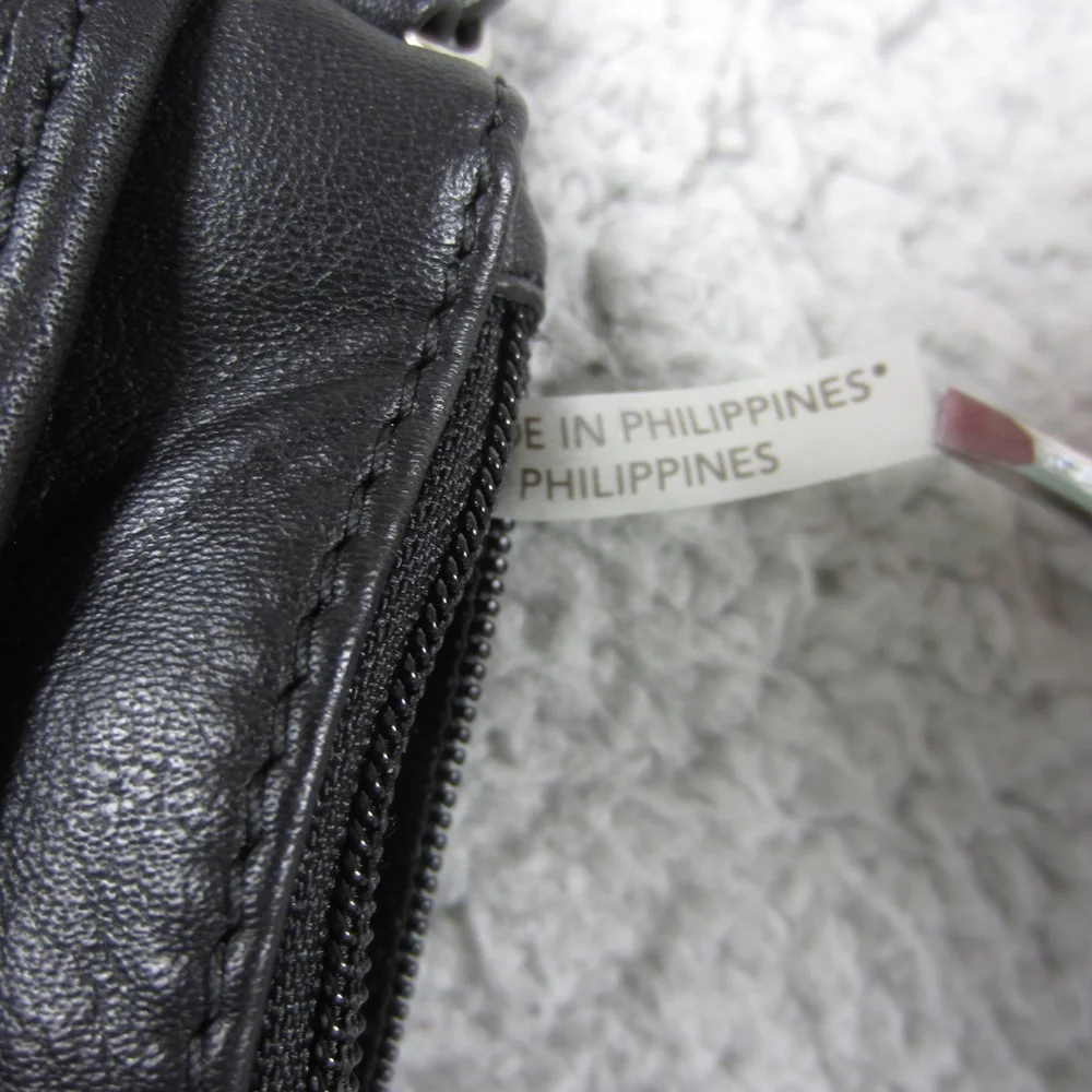 COACH  Patent Leather Wristlet Wallet Black‎ 7x5X1inch